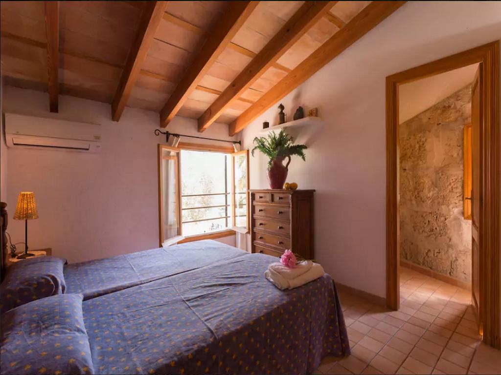Apartment Puerto De Pollensa Villa: Mountain Retreat Near