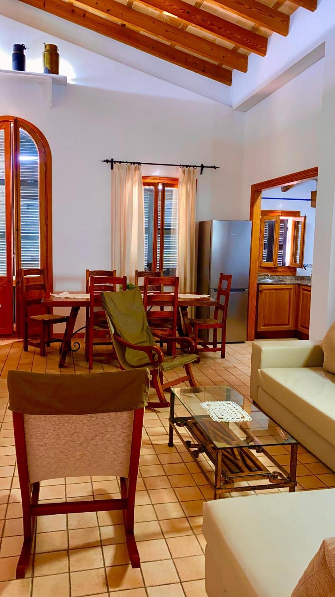 Appartement Puerto De Pollensa And Apartments, With Private Mountain Ideal For Runners, Trailers,near Approximately 5 Minutes Walking, Unique Experience In A Ullal Old Typical Mallorca House With Private Mountain And Near To The Beac Port de Pollença