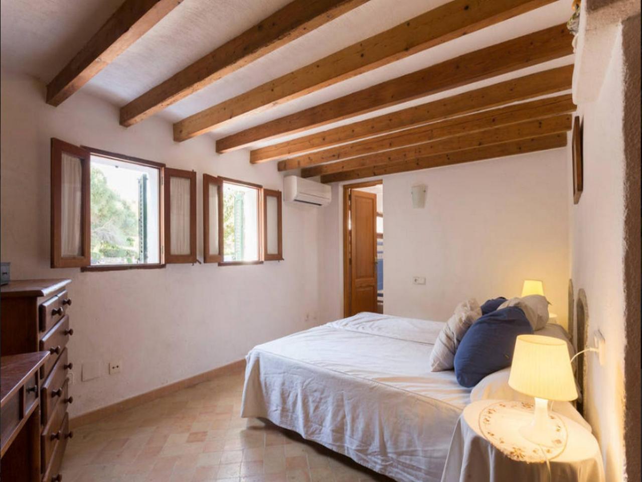 Puerto De Pollensa And Apartments, With Private Mountain Ideal For Runners, Trailers,near Approximately 5 Minutes Walking, Unique Experience In A Ullal Old Typical Mallorca House With Private Mountain And Near To The Beac Apartamento Port de Pollença