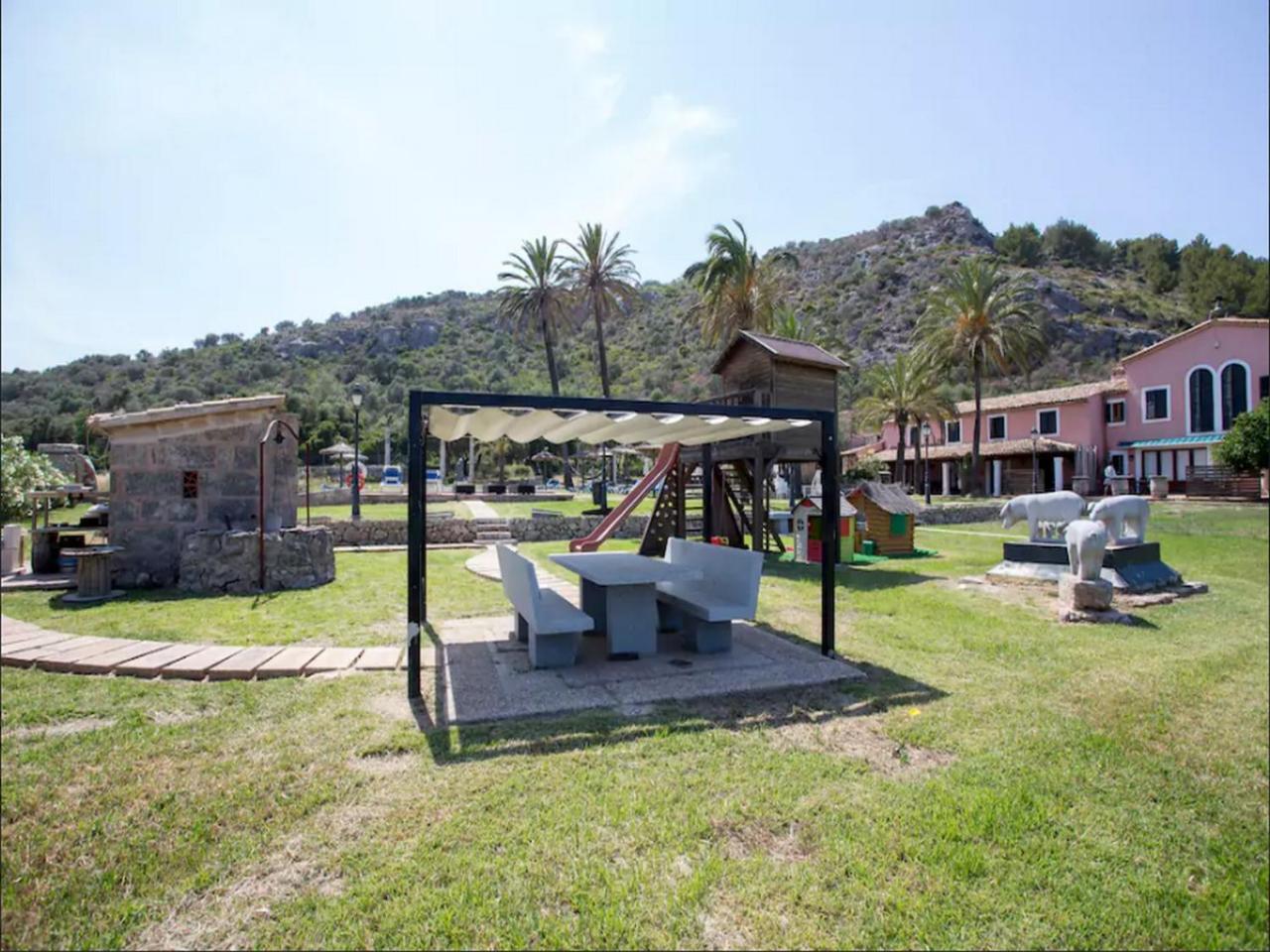 Puerto De Pollensa And Apartments, With Private Mountain Ideal For Runners, Trailers,near Approximately 5 Minutes Walking, Unique Experience In A Ullal Old Typical Mallorca House With Private Mountain And Near To The Beac Apartament *