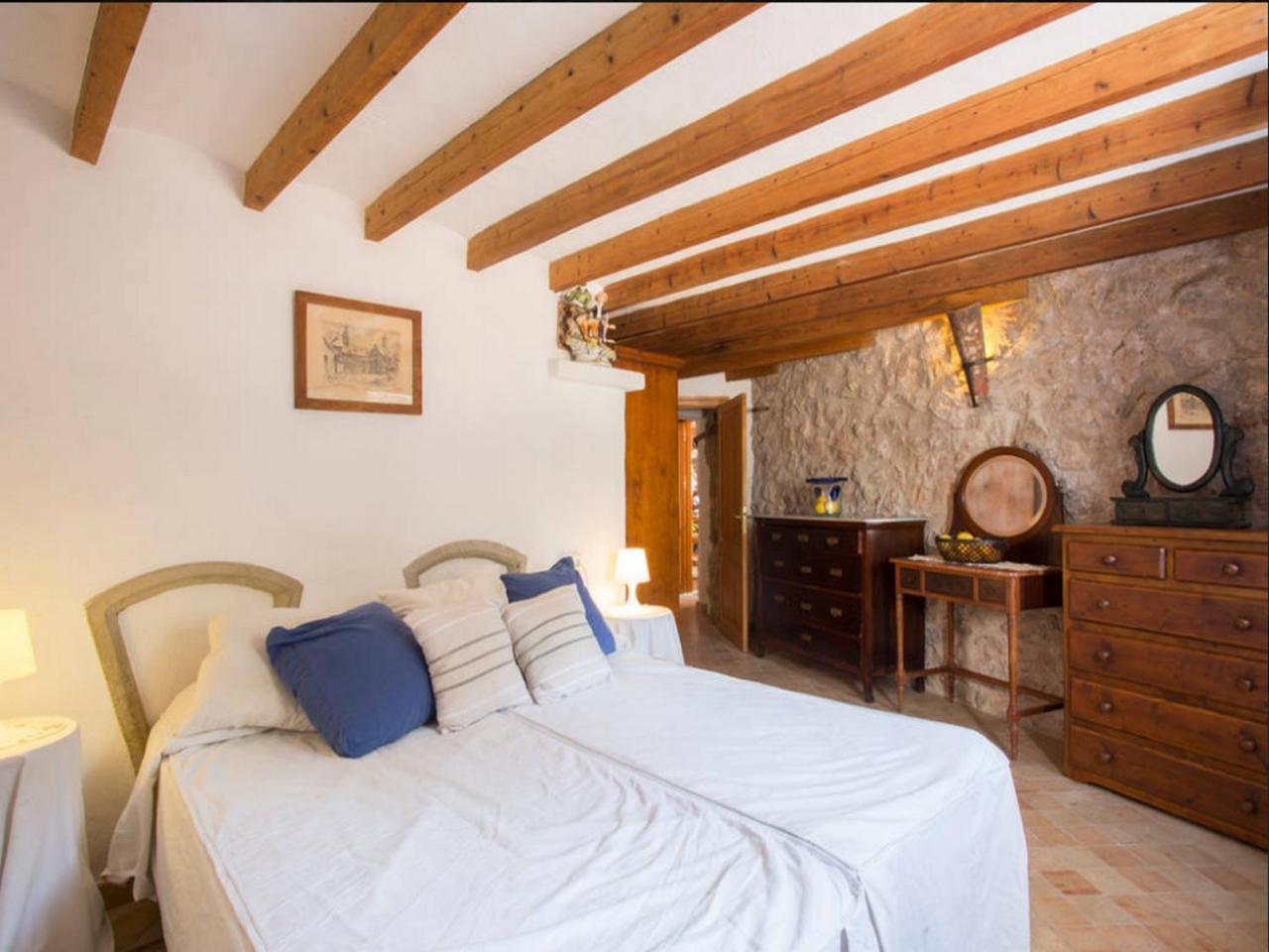 Puerto De Pollensa And Apartments, With Private Mountain Ideal For Runners, Trailers,near Approximately 5 Minutes Walking, Unique Experience In A Ullal Old Typical Mallorca House With Private Mountain And Near To The Beac Apartament *
